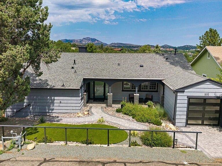 532 N HASSAYAMPA Drive photo 1