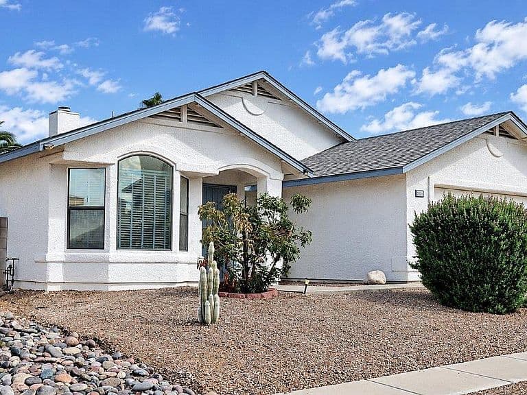 8906 N Cahill Way photo 2