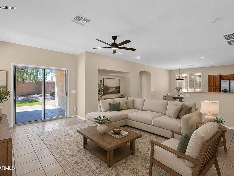 21067 E DESERT HILLS Circle photo 3