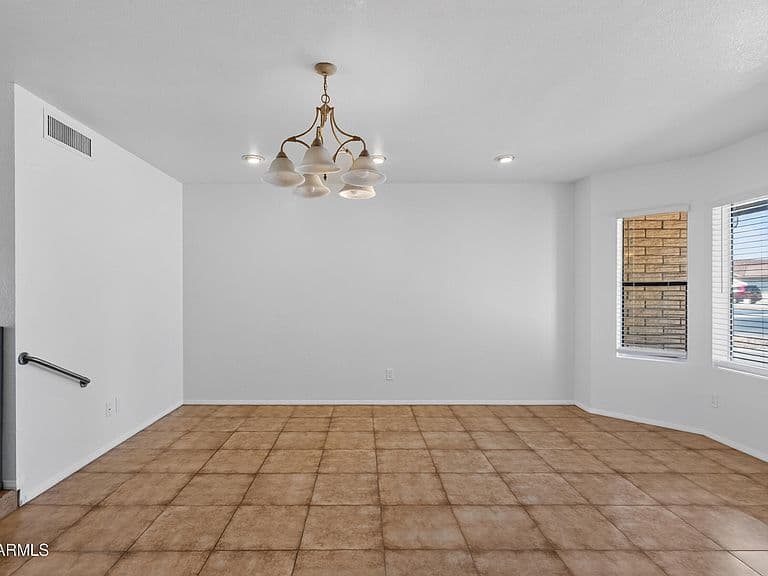 5531 W Beryl Avenue photo 5