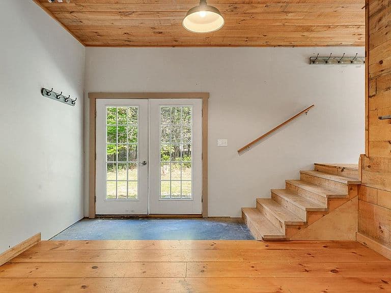 1298 Cobb Hill Road photo 3
