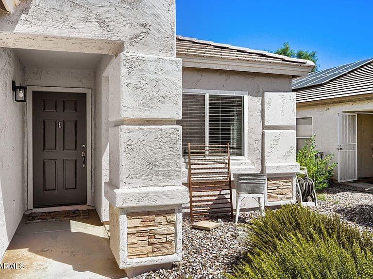 22214 W YAVAPAI Street photo 3