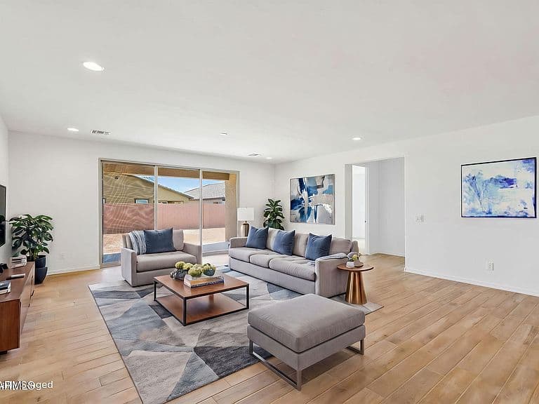 16745 W AUDREY Lane photo 3