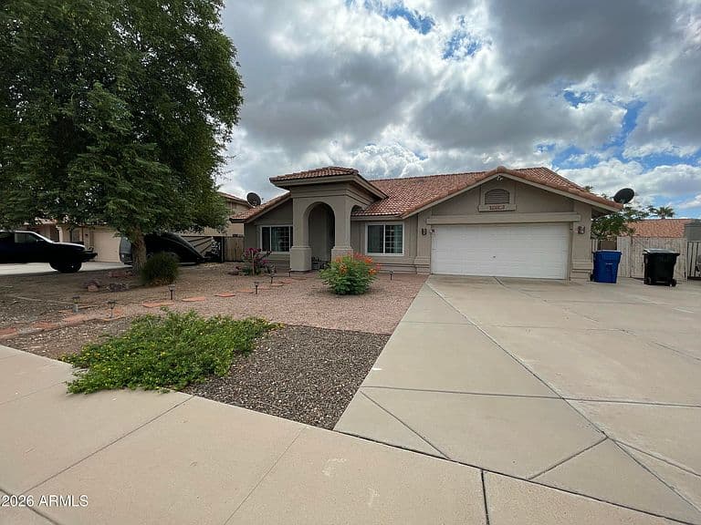 2661 E NANCE Street photo 3