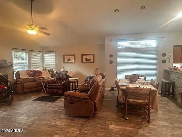 1220 E SILVERWOOD Drive photo 4