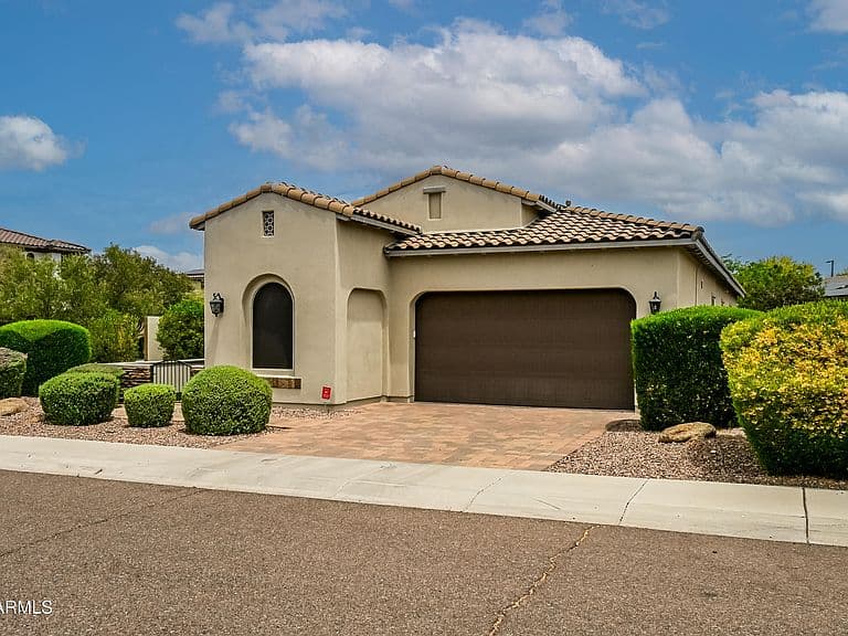 2342 W Duane Lane photo 2