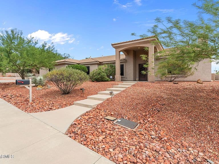 980 ARROYO Lane photo 2