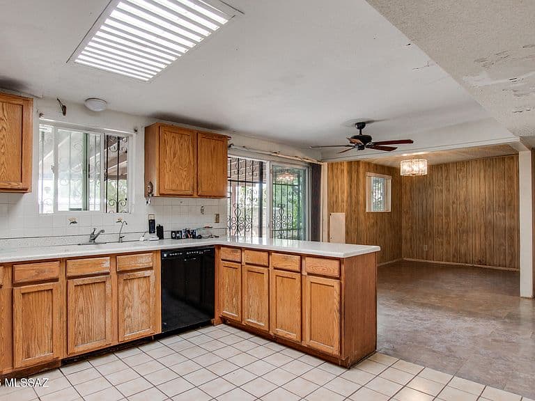 9352 E Palm Tree Dr photo 5