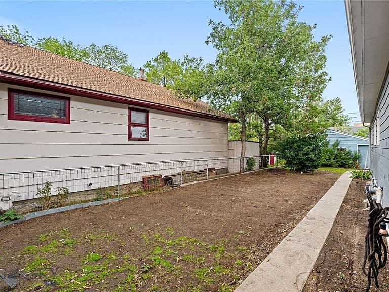 1813 Elm St photo 5