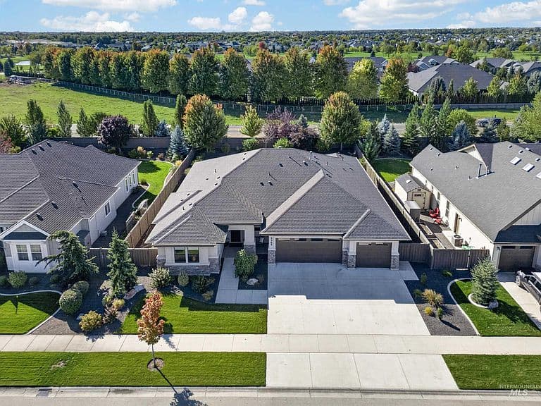5365 W Piaffe St photo 3