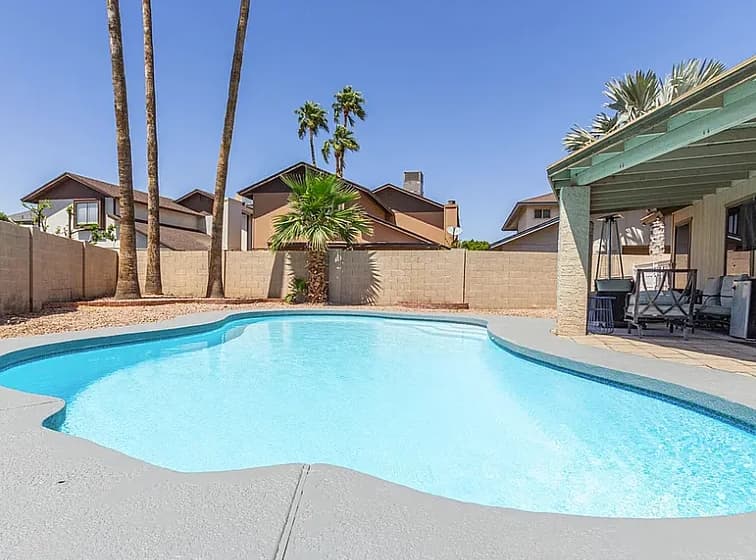 10032 West Sells Drive photo 1