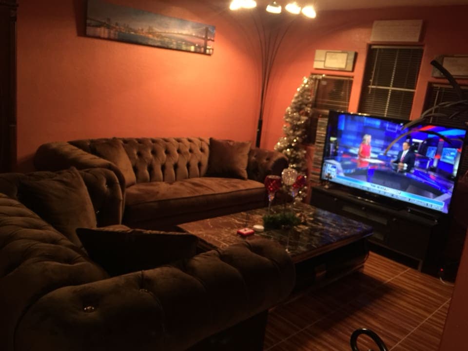 1419 Lewis Avenue photo 1