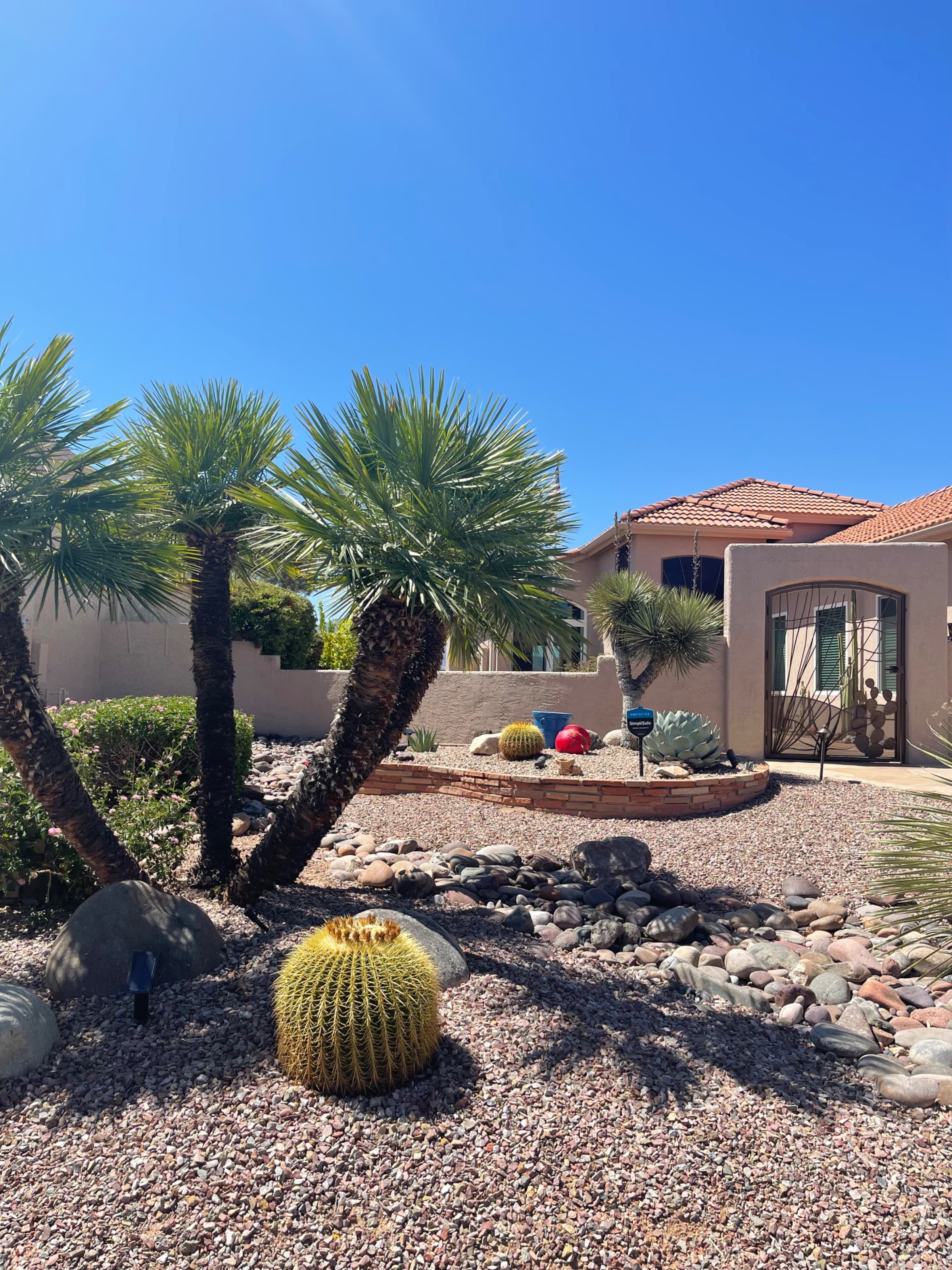 64631 East Canyon Shadows Lane photo 2