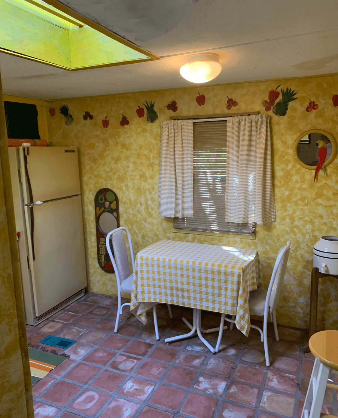 408 Sheard Drive photo 4