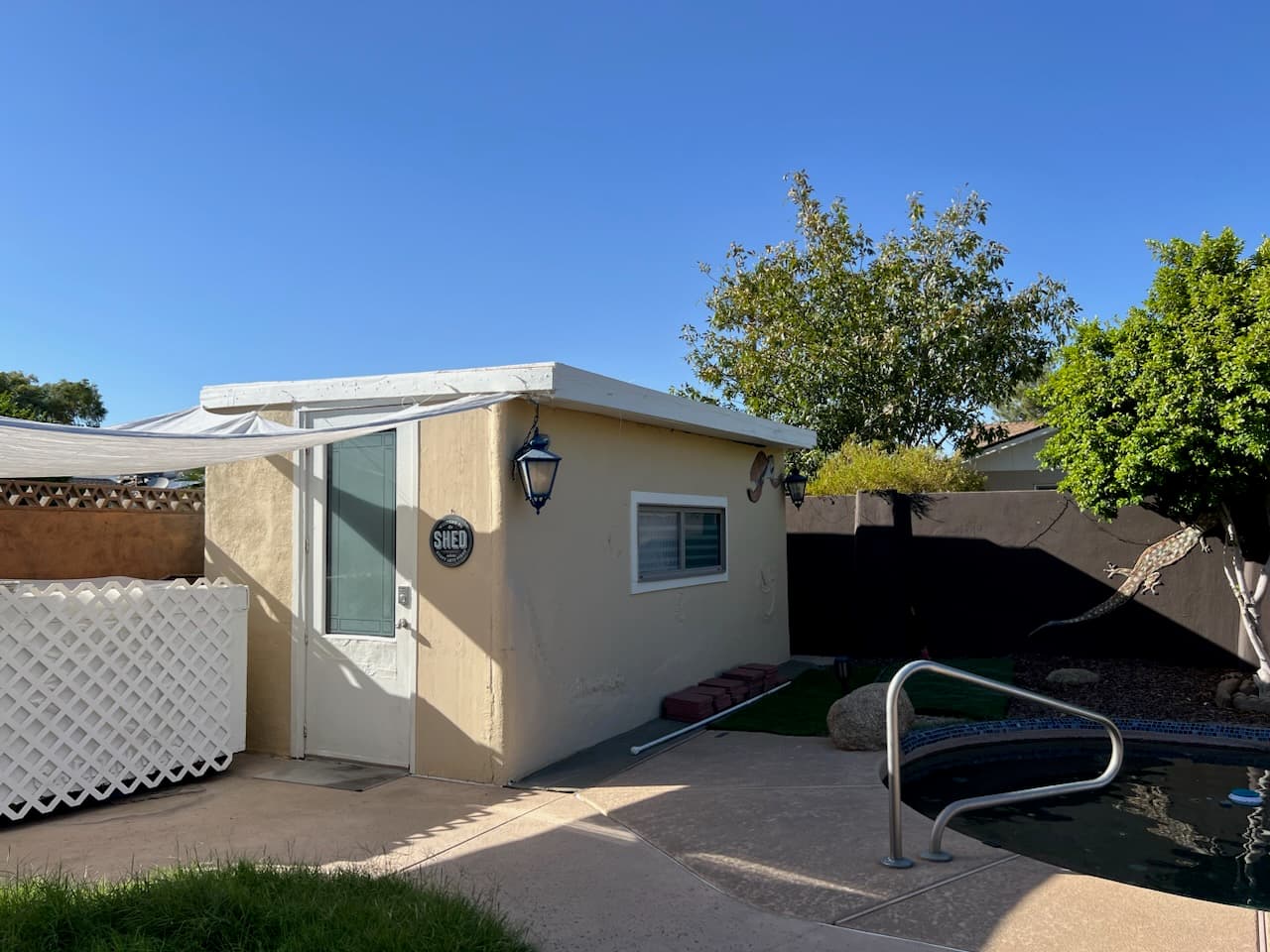 2514 East Jacinto Avenue photo 2