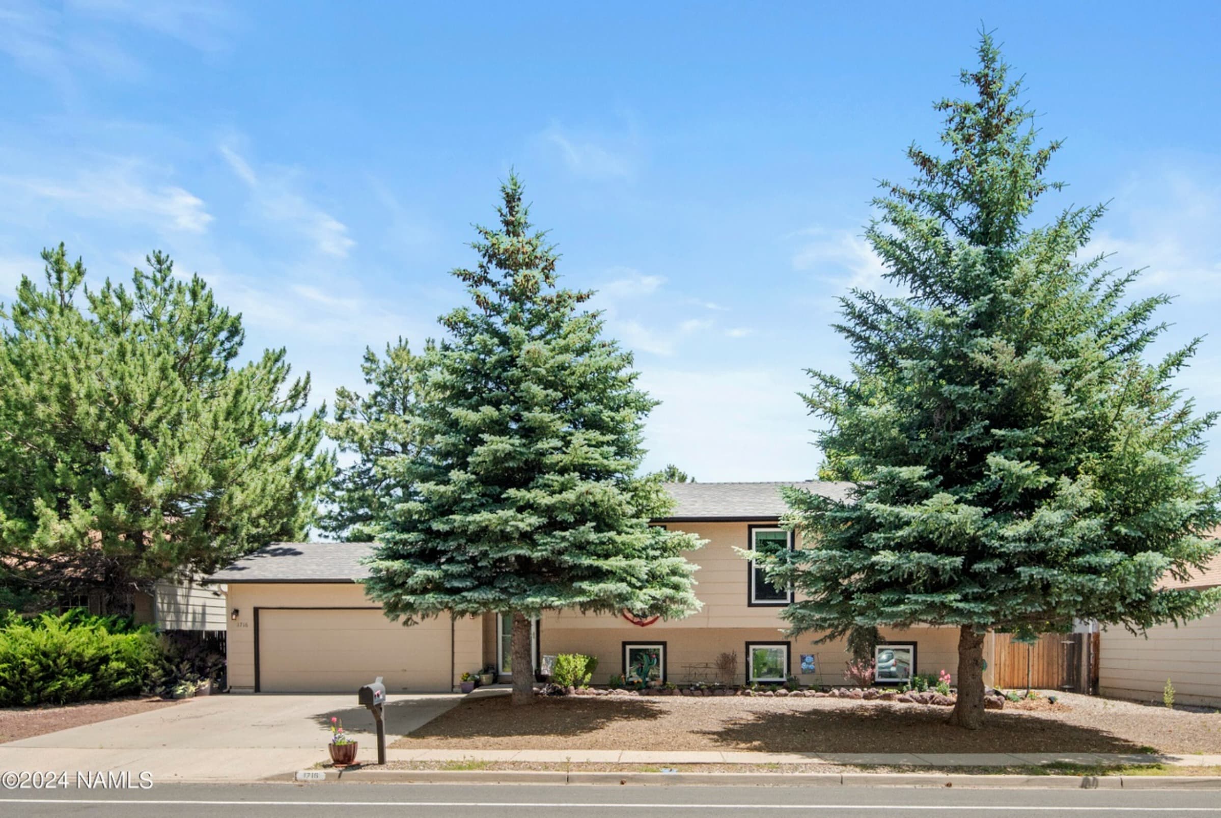 1716 North Foxglenn Street photo 1