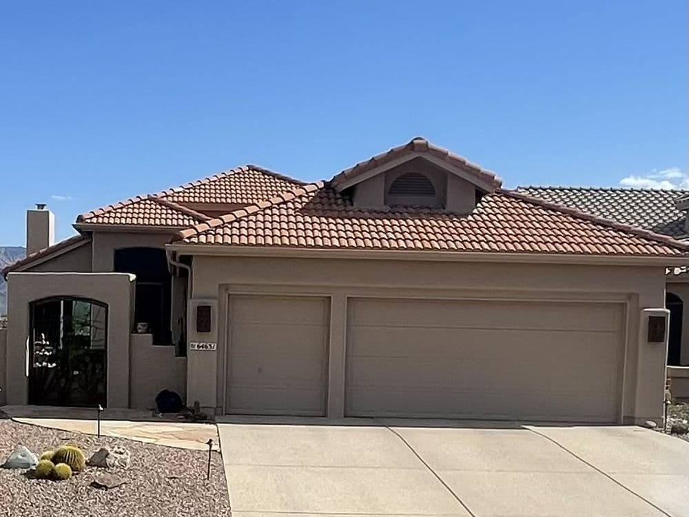 64631 East Canyon Shadows Lane photo 1