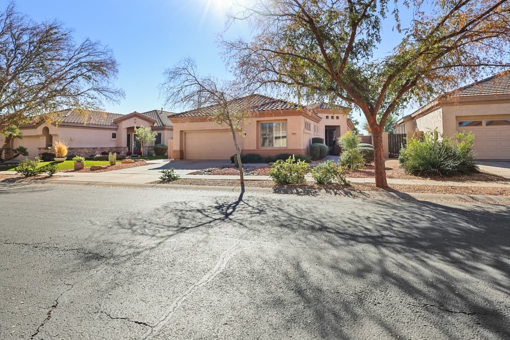 1021 East Carlise Road photo 1