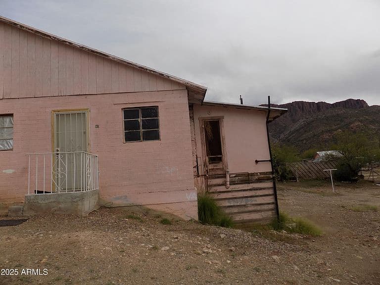 571 W PORPHYRY Street photo 2