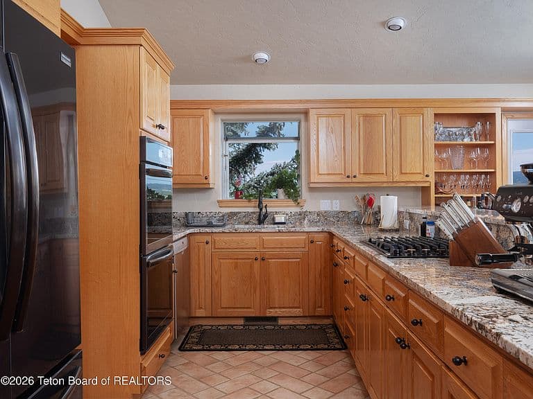 520 Targhee Towne Rd photo 5