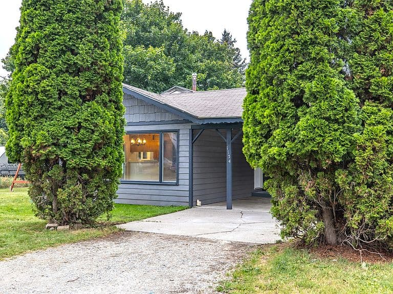 1134 3rd Ave W photo 4