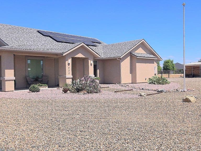 7030 E Autumn Ln photo 1