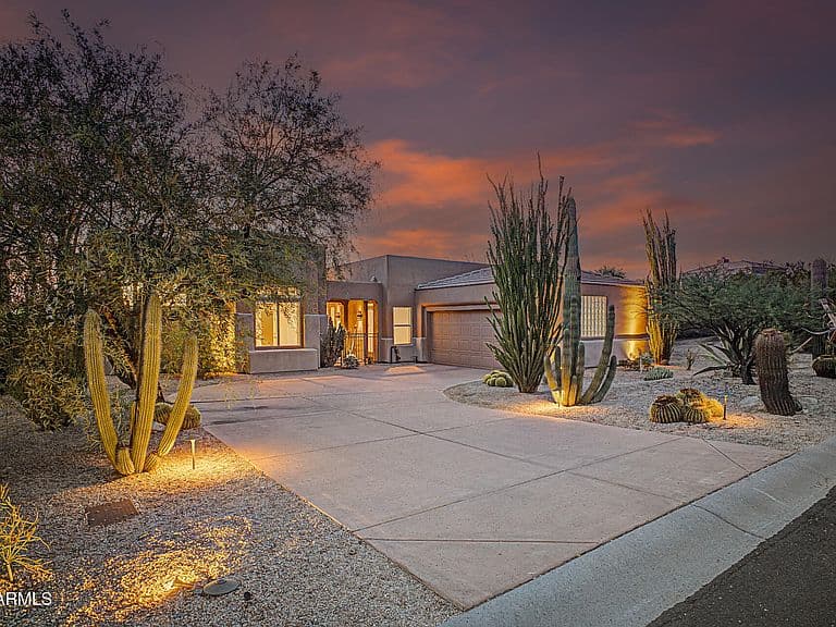 11156 E DALE Lane photo 4