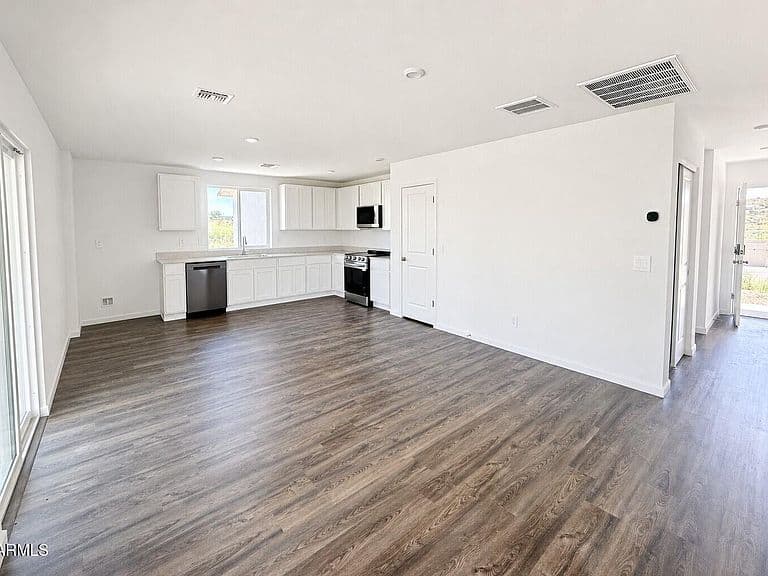 20162 E ANTELOPE Road photo 5
