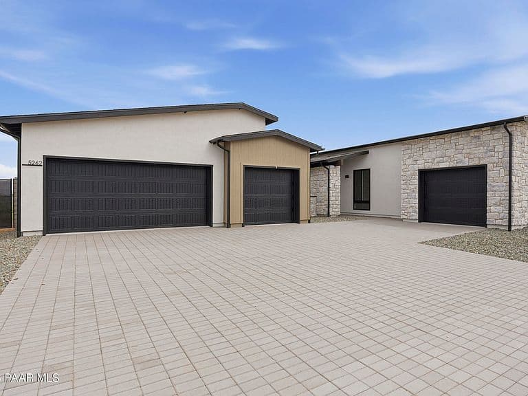 5262 E Edgar Way photo 2