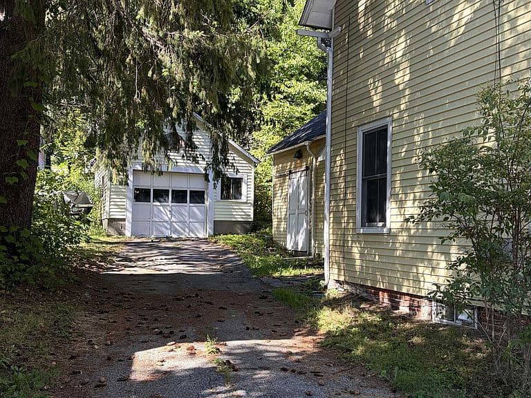 26 Brattleboro Road photo 3