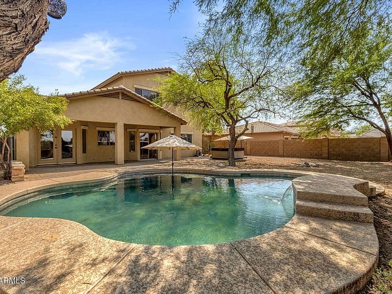 21144 E SADDLE Way photo 1