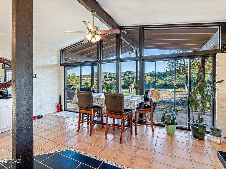 560 E Paseo Encino photo 3
