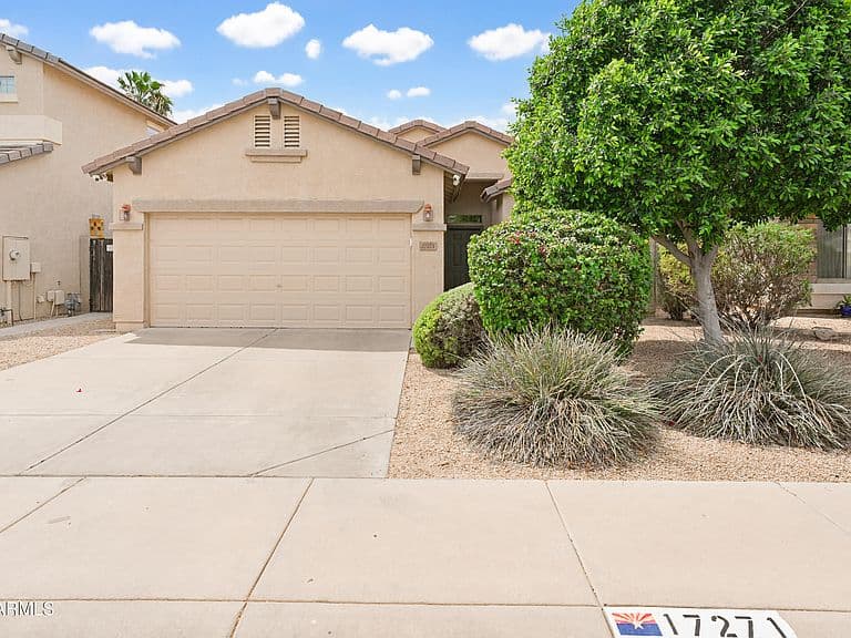 17271 W SMOKEY Drive photo 2