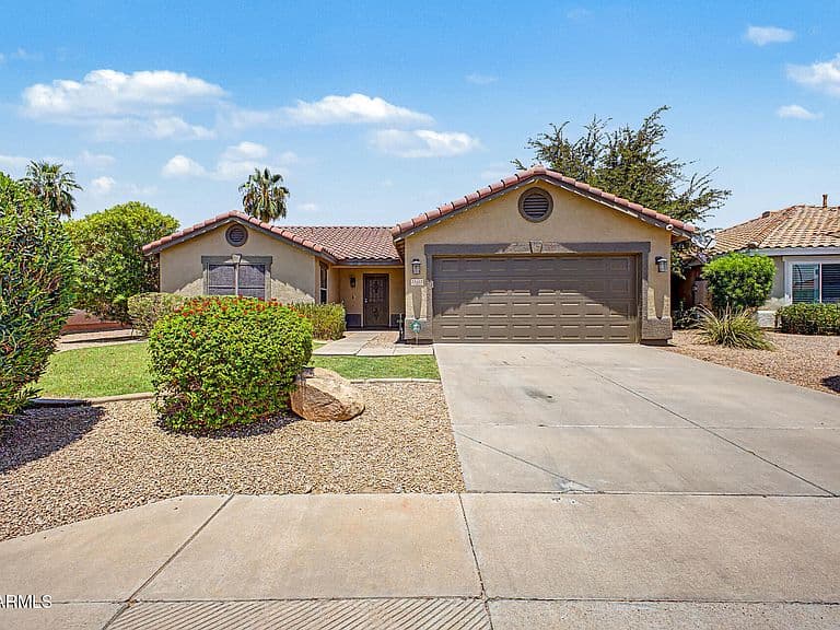 11412 E QUICKSILVER Avenue photo 1