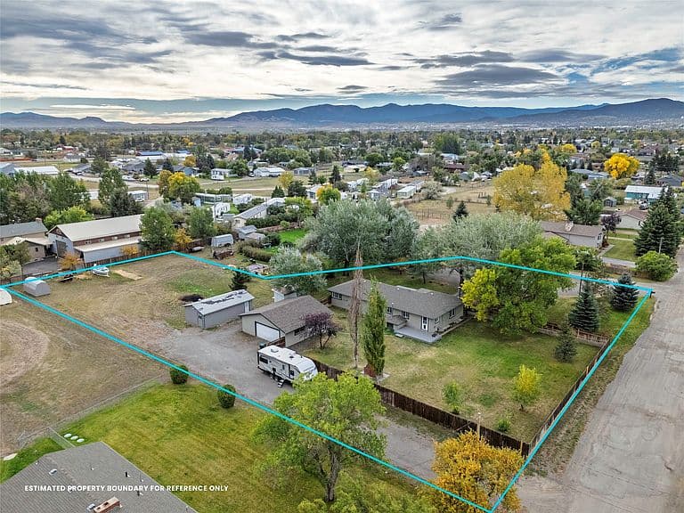 5185 Kerr Dr photo 2