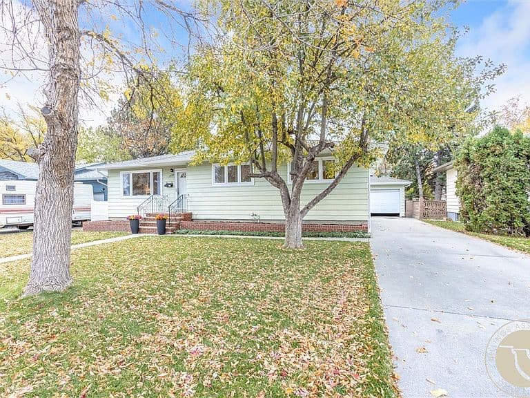2726 Terry Ave photo 3