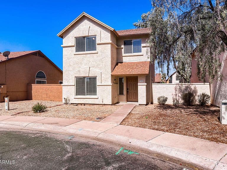 16480 N 67TH Drive photo 3