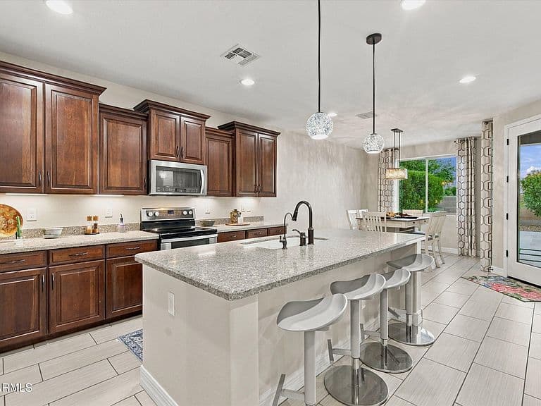 3874 E STRAWBERRY Drive photo 4