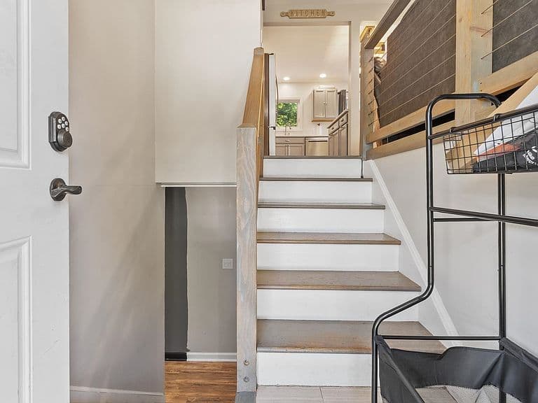 147 Liberty Lane photo 3