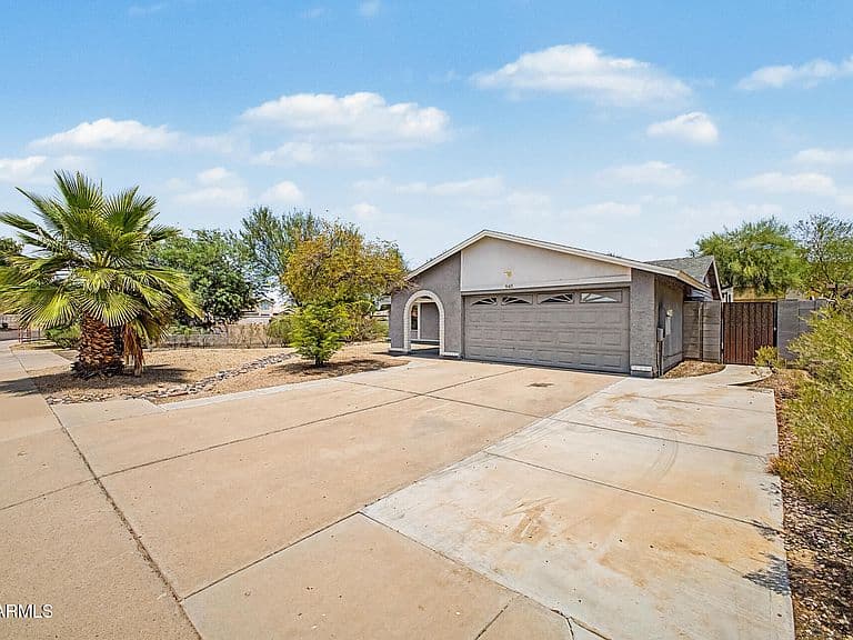 945 N CENTRAL Drive photo 4