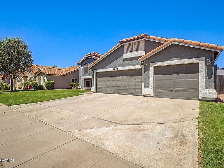 2258 E SANTA CRUZ Drive photo 3