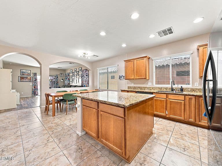 16999 W MAGNOLIA Street photo 3