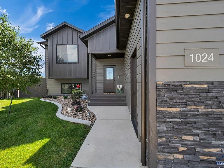 1024 Shape Ct photo 2