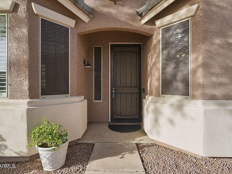 1530 E FONTANA Drive photo 4
