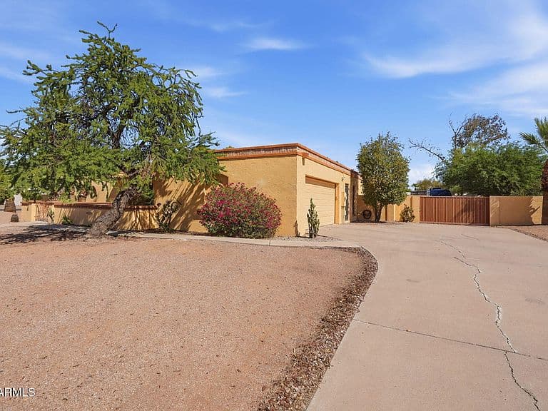 6602 E THUNDERBIRD Road photo 2