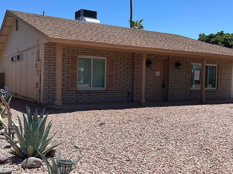 11233 S TOMAH Street photo 2