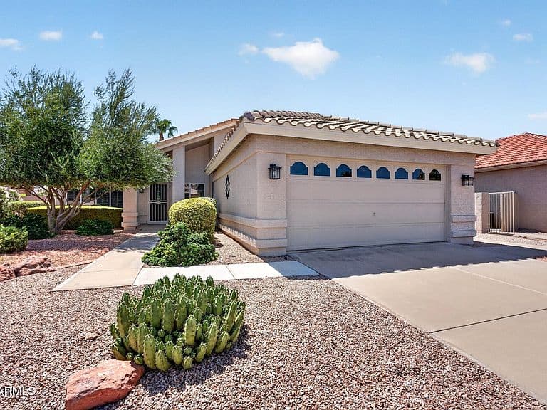 10209 E COOPERS HAWK Drive photo 1