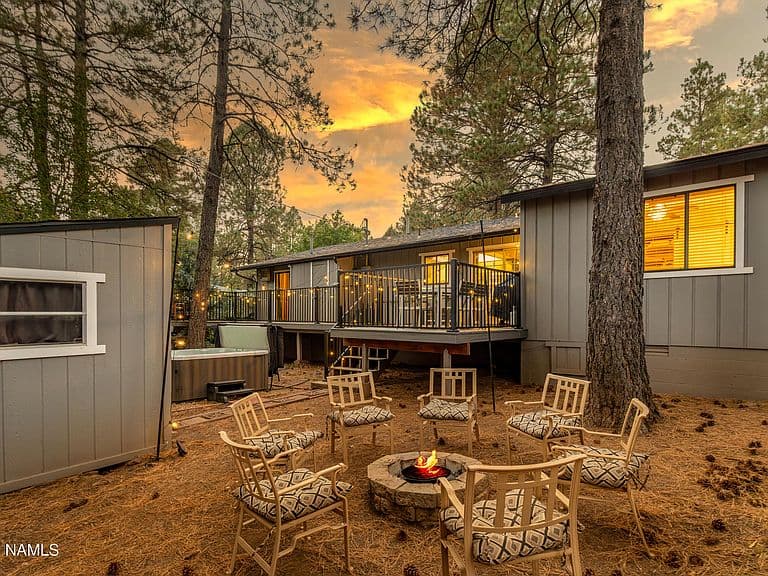 2553 Mesa Trl photo 2
