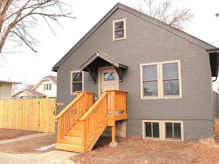 212 W Benham St photo 2