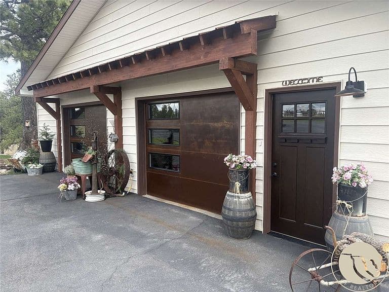 23 Emerald Hills Dr photo 1